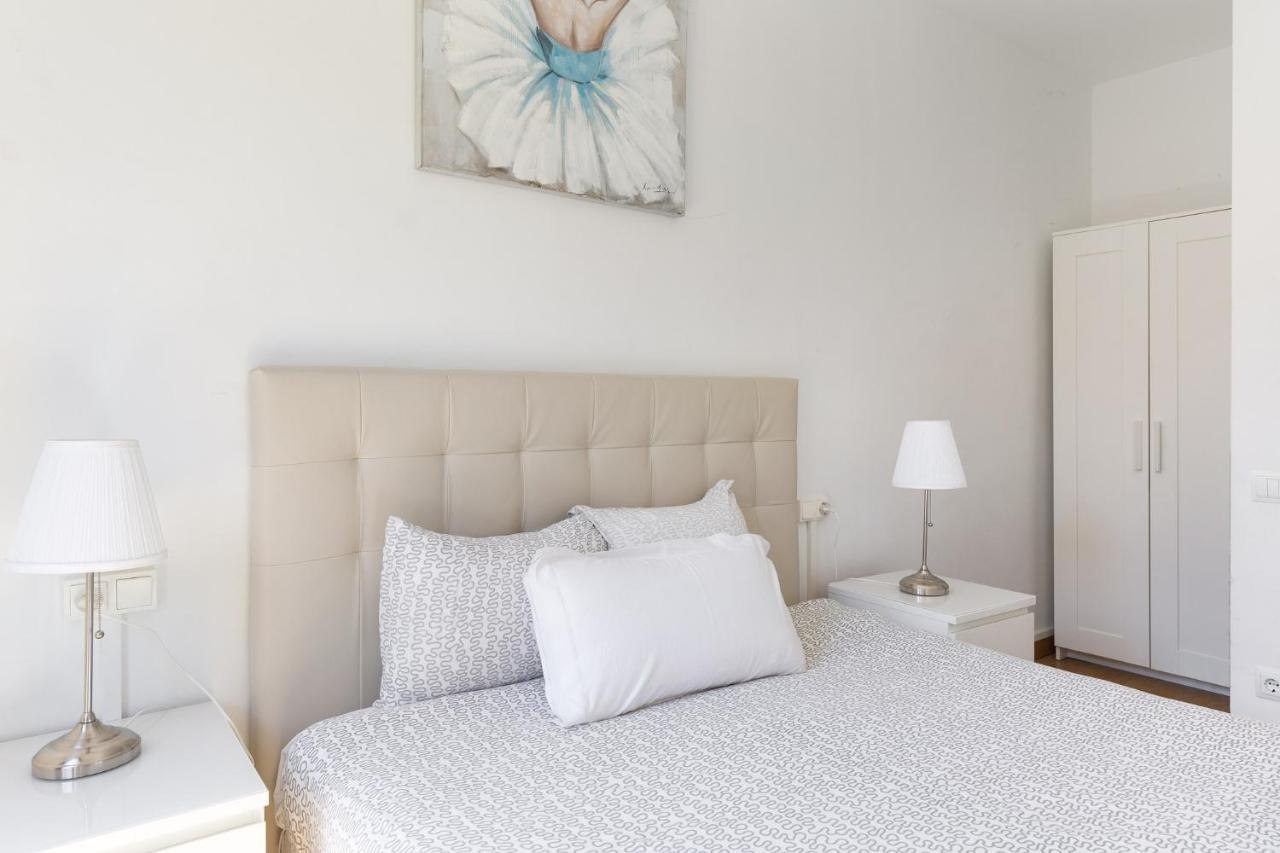 Stay U-nique Apartments Urgell Barcelone Extérieur photo